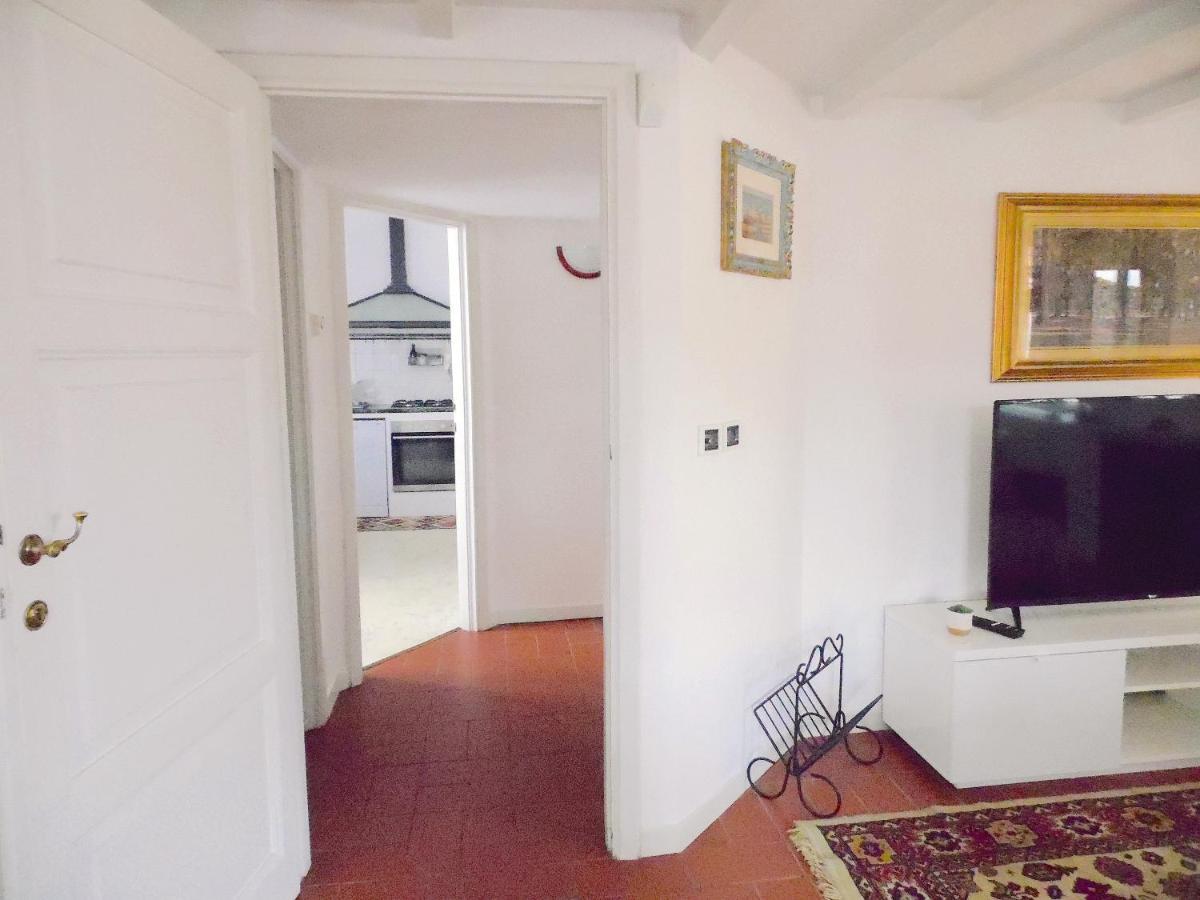 Casa Silvia Apartment ลุคคา ภายนอก รูปภาพ